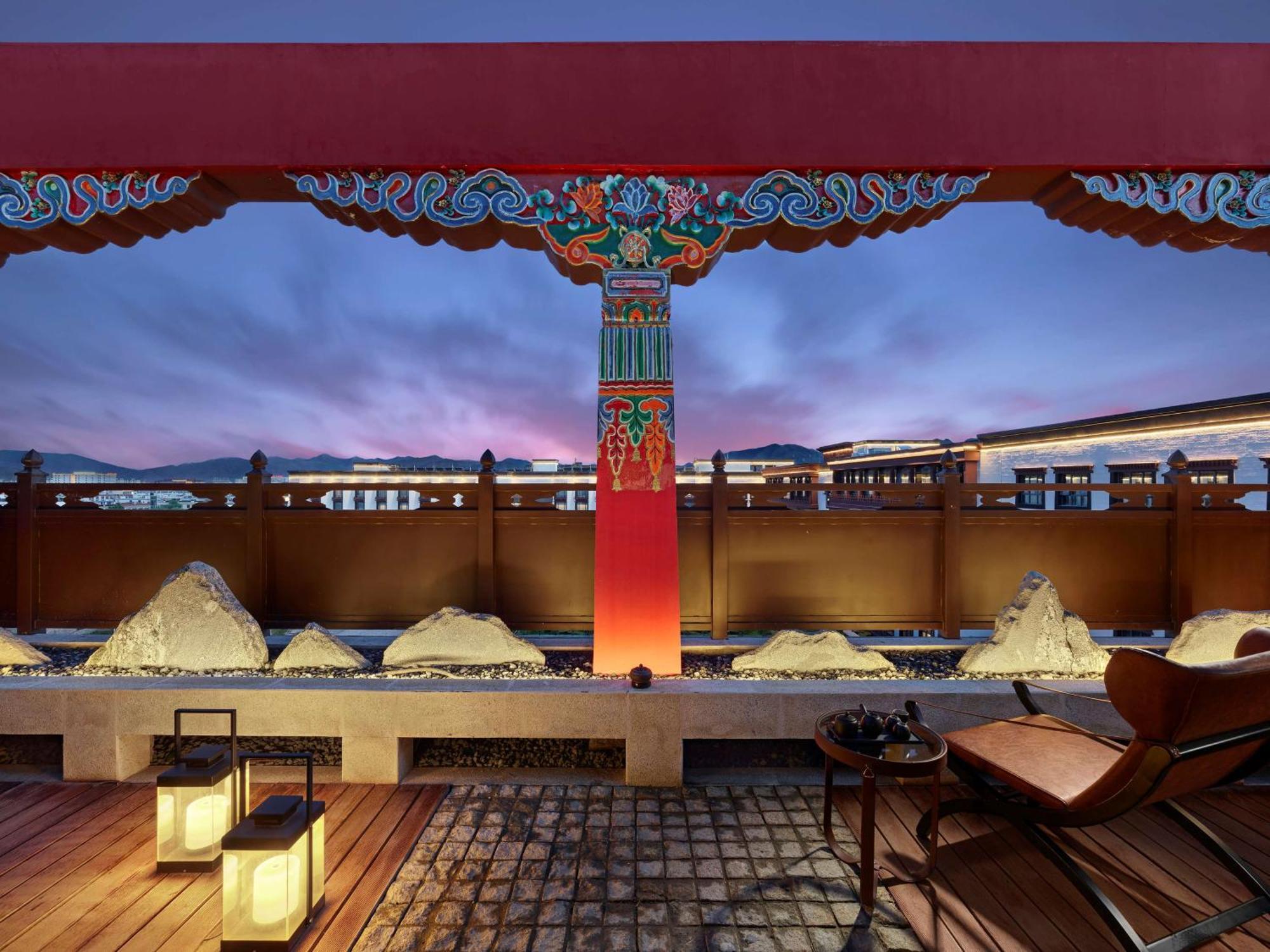 Hilton Shigatse Hotell Xigaze Exteriör bild